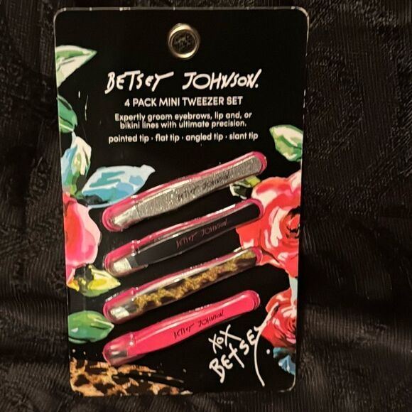 BETSEY JOHNSON Mini tweeers - Picture 1 of 5